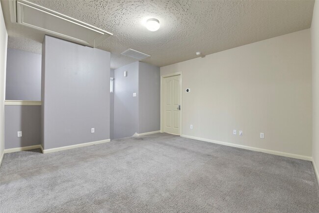 Building Photo - 1812 Don Alejandro