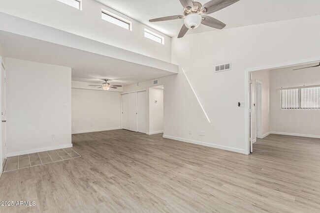 Building Photo - 6480 N 82nd St