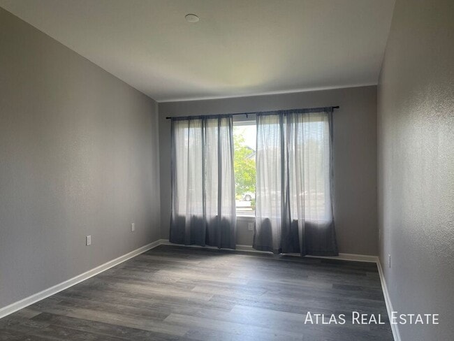 Building Photo - 4747 S Balsam Way