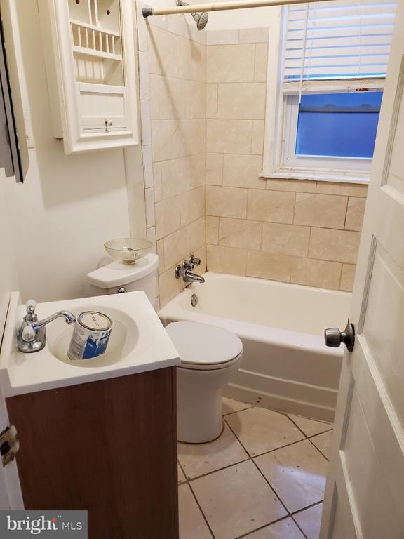 Building Photo - 5707 Belmar St