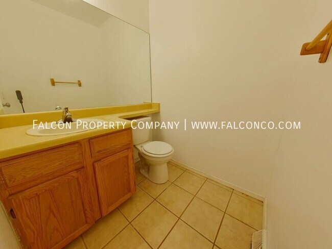 Building Photo - 1217 Firefly Cir