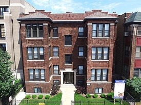 Building Photo - 3709 N Wilton Ave