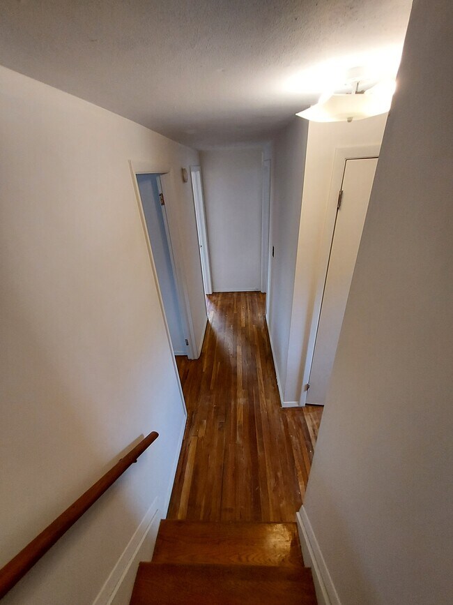 Primary Photo - 368 Howard Dr