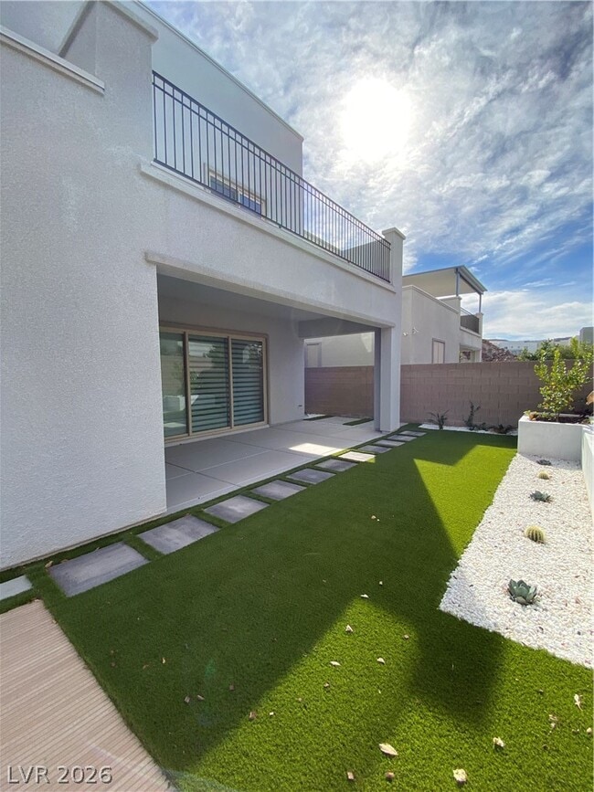 Building Photo - 695 Daylight Ridge Ct