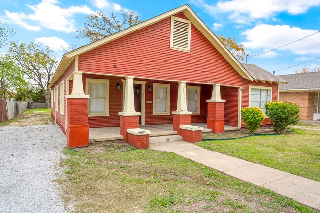 Building Photo - 2511 Lipscomb St