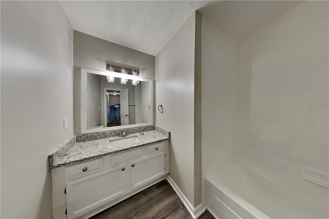 Building Photo - 4036 Evelyn Dr