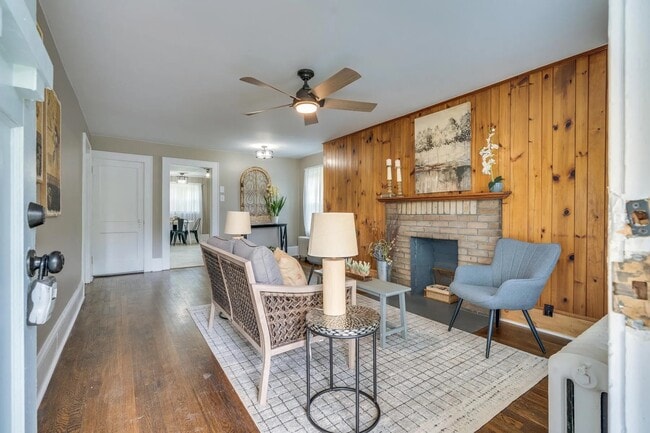 Building Photo - 237 Randolph St