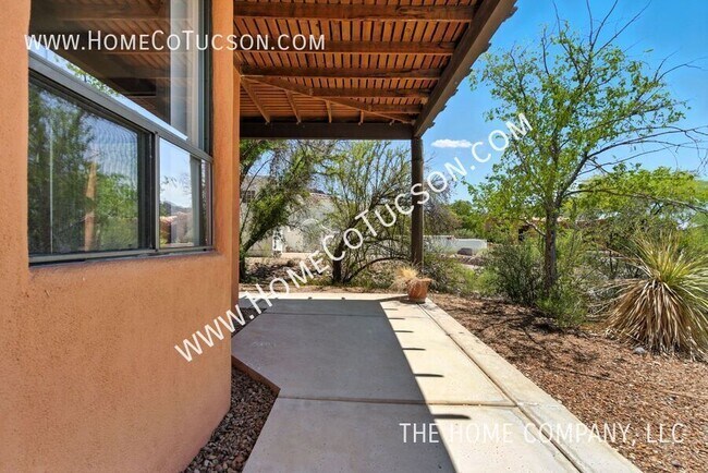 Building Photo - 1921 S Doubletree Ln