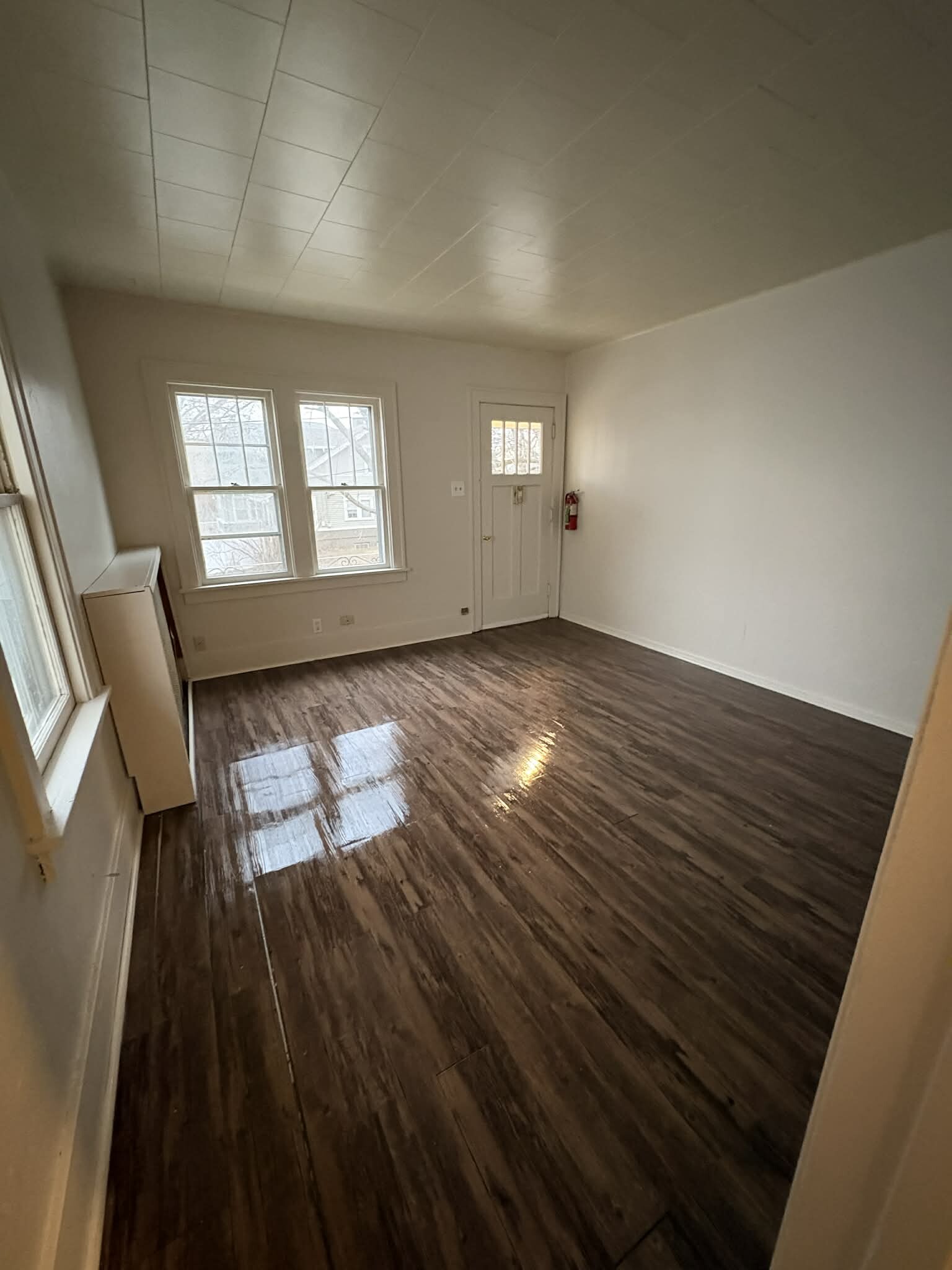 Building Photo - 709 28th St