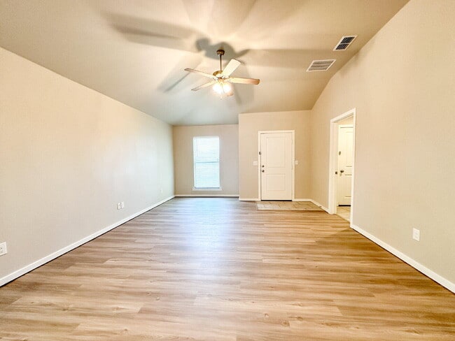 Building Photo - 13803 Quanah Ave