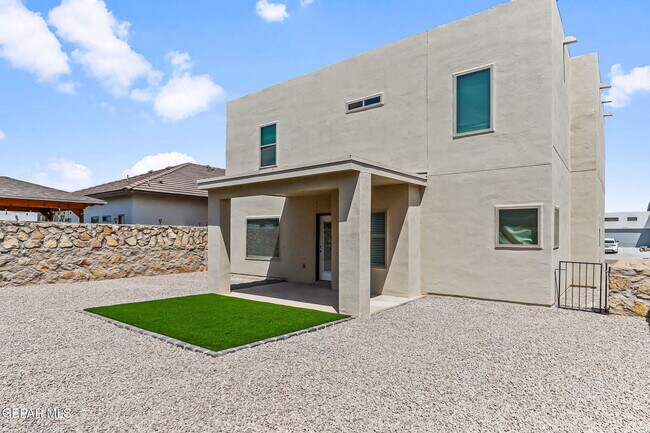 Building Photo - 12804 Linstead Ave