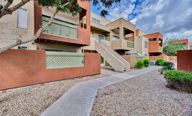 Building Photo - 3500 Hayden Rd