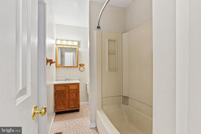 Building Photo - 412 Windy Knoll Dr