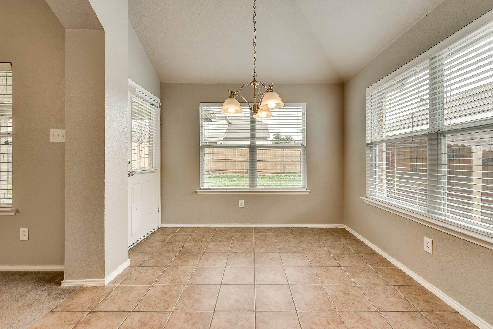 Building Photo - 2004 Zavala Dr