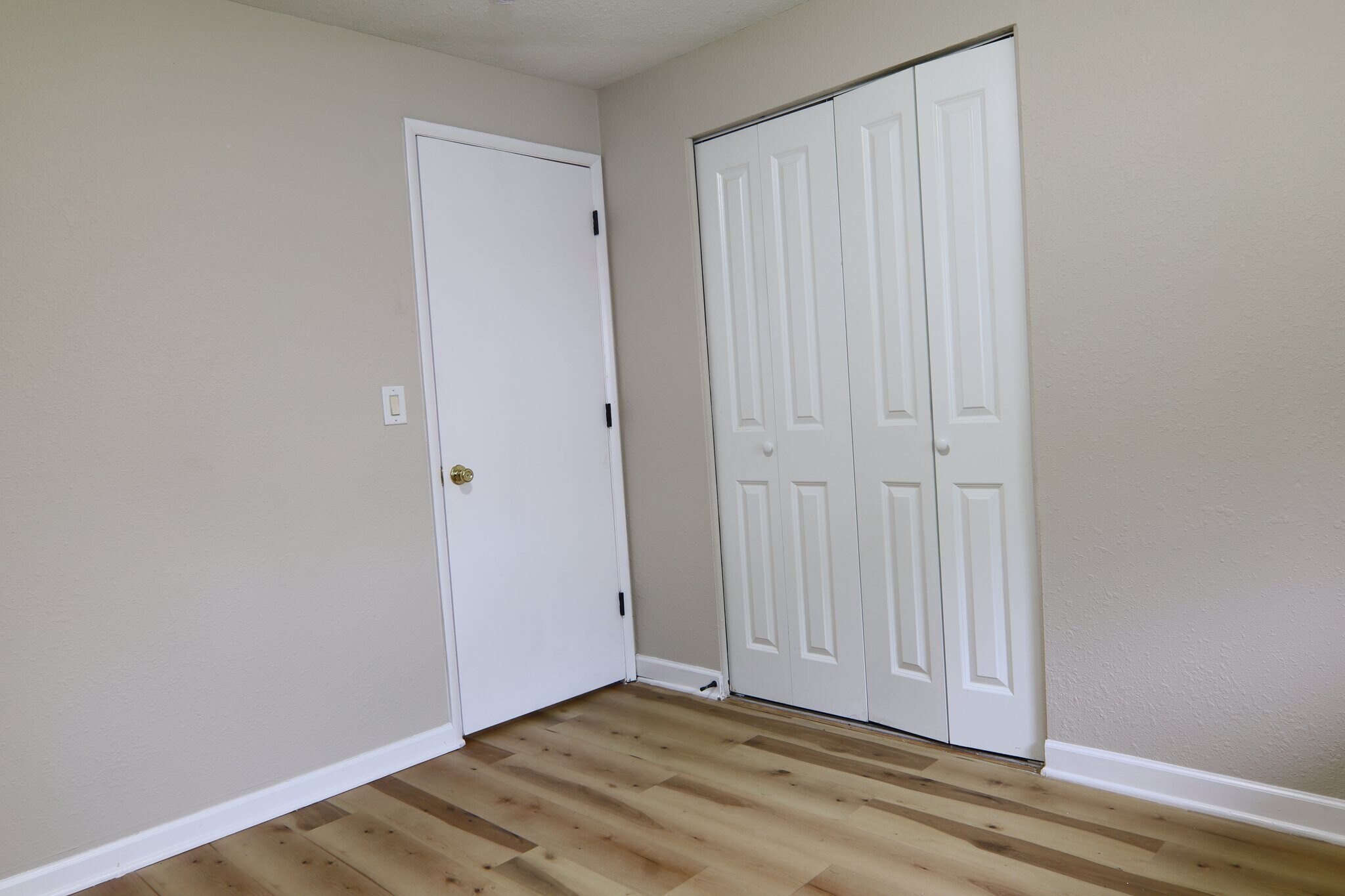 Building Photo - 5377 Flotron Dr