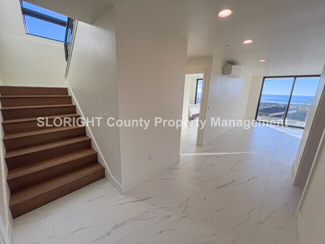 Building Photo - AVAILABLE NOW - Executive Luxury Ocean-View Home in Prime Morro Bay Location - 3 Bed / 3 Bath