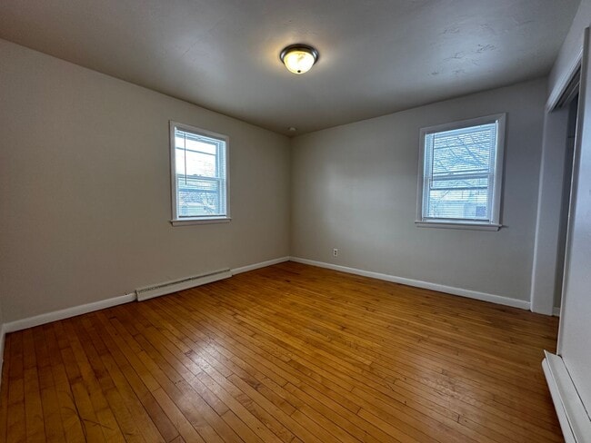 Building Photo - 1017 N Webster Ave