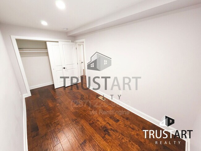 Building Photo - 2225 N Hancock St