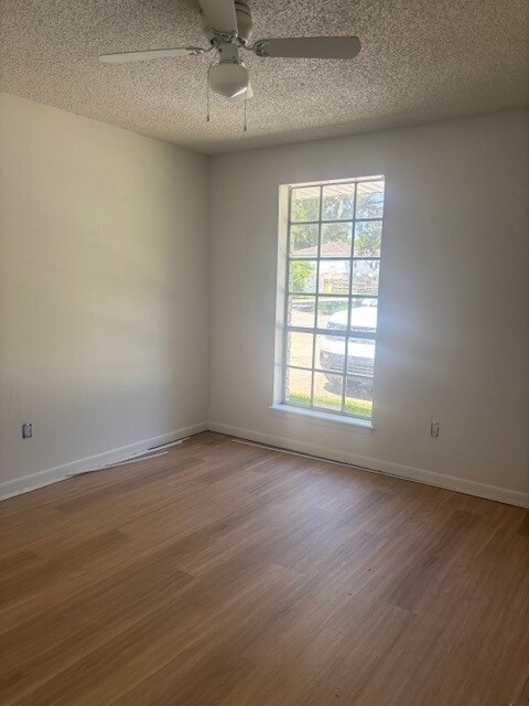 Building Photo - 300 Rials Dr