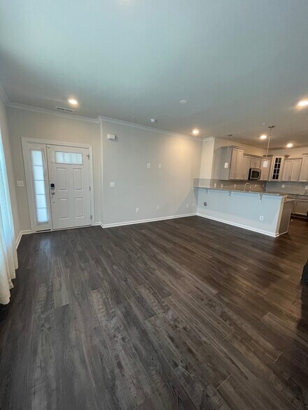 Building Photo - 4914 Macdonough Pl