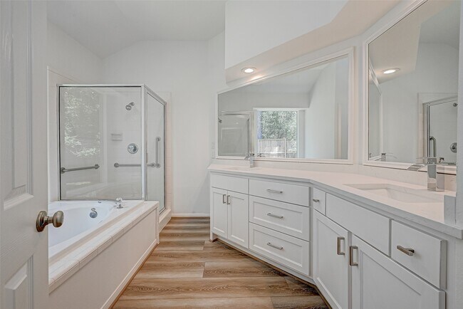 Building Photo - 38 Tethered Vine Pl