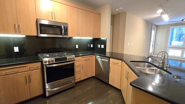 Building Photo - 5501 DeMarcus Blvd