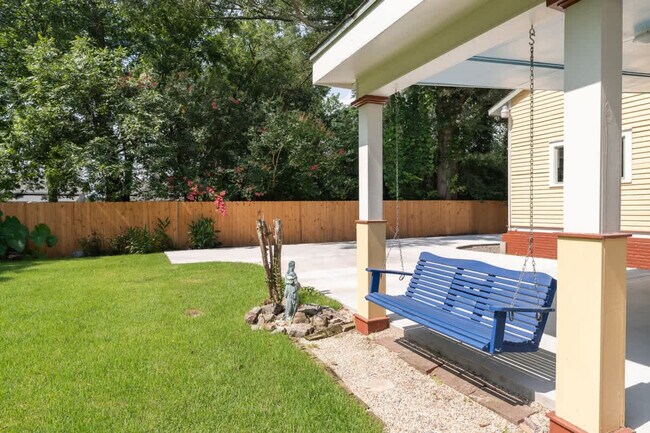 Building Photo - 509 Dabbs St