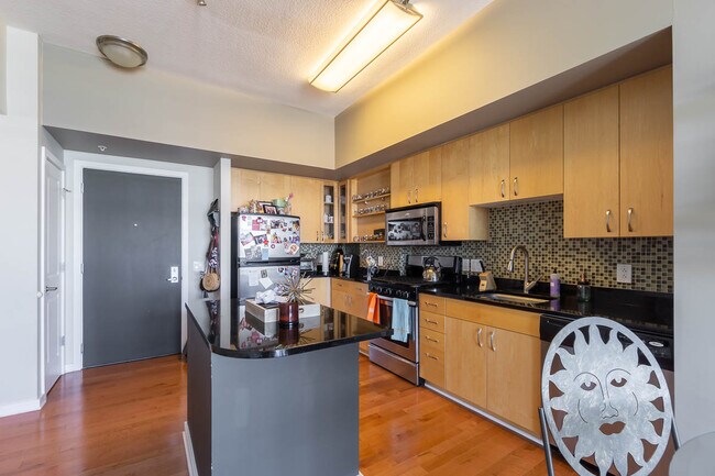 Building Photo - 475 K St NW