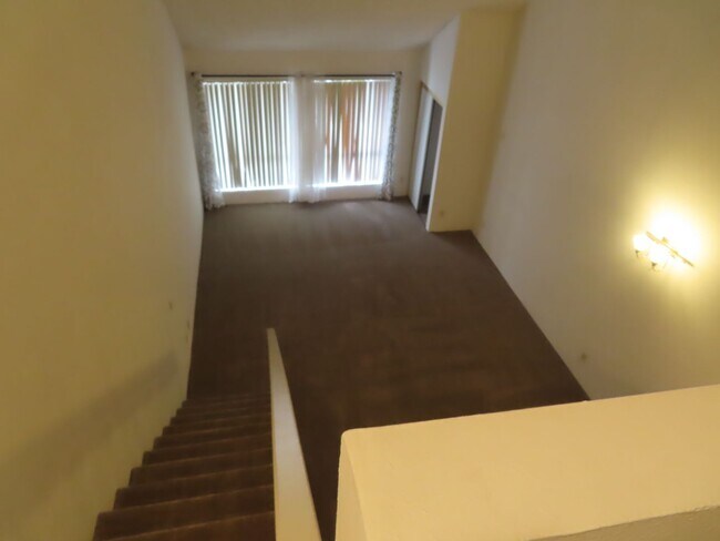 Building Photo - Loft Style One Bedroom Condo in Mission Valley