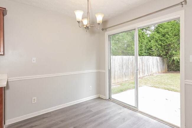 Building Photo - 418 Double Creek Dr