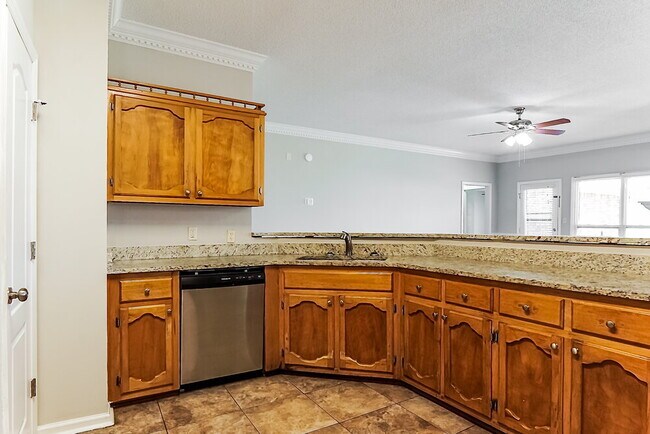 Building Photo - 3017 Teresa Ave