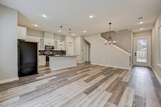 Building Photo - Modern 3-Bedroom Home in the 7Twenty Berry...