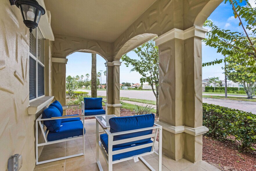 Building Photo - 2286 Bella Vista Dr
