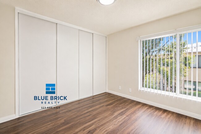 Building Photo - 451 S Harvard Blvd