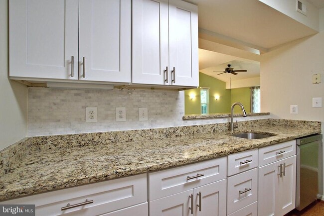 Building Photo - 13573 Orchard Dr