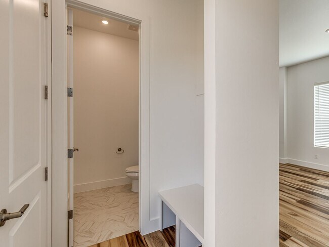 Building Photo - Home in Edmond/Oklahoma City