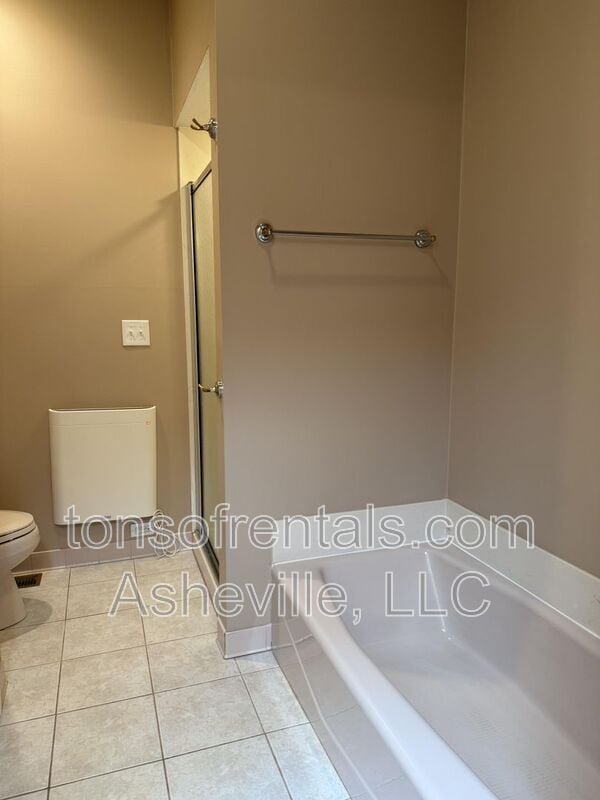 Building Photo - 6 Tiburon Pl