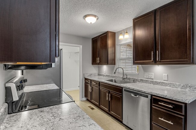 Building Photo - SW - Like New Home! Newer SS Appliances & Cabinets, Ceiling Fans, Blinds, Front Porch and Deck. M...