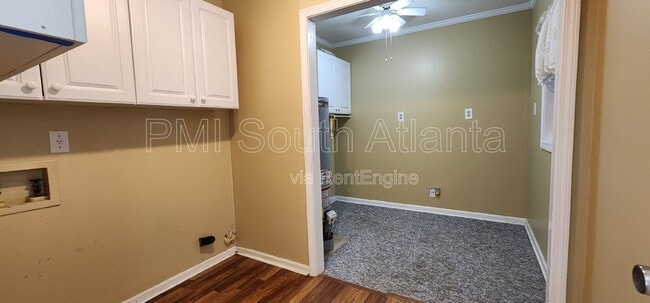 Building Photo - 200 Eli Run