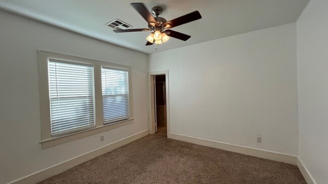Building Photo - 4701 Ave N 1/2