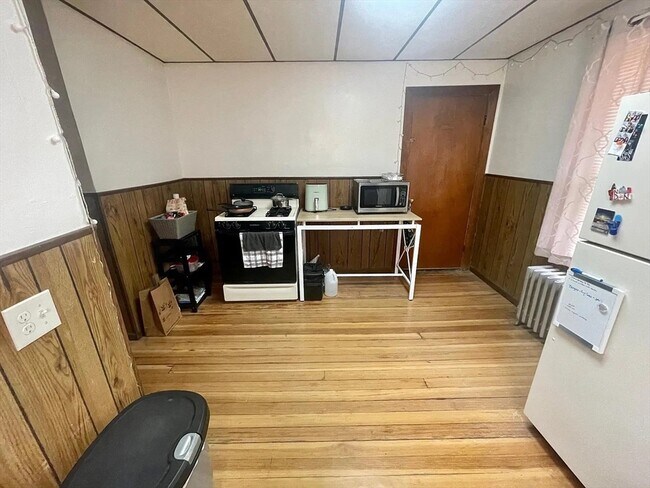 Building Photo - 101 Rogers Ave