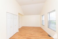 Building Photo - 3 bedroom in Chicago IL 60622