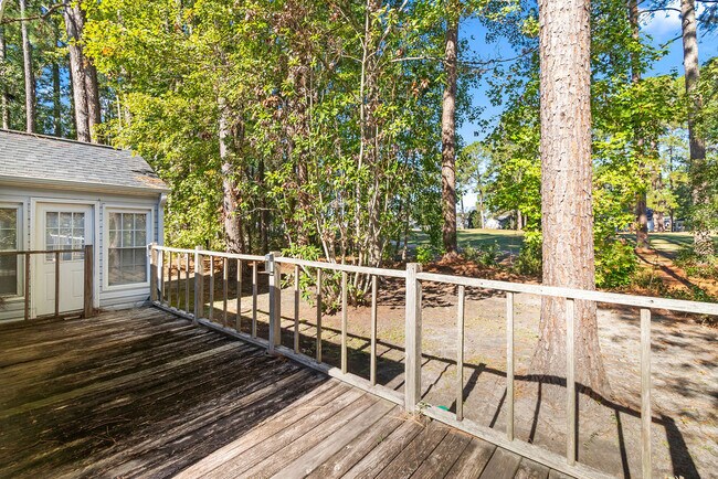 Building Photo - Sweetbriar Home