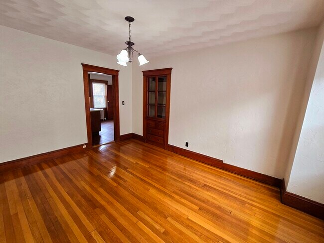 Building Photo - 42 Cushing St