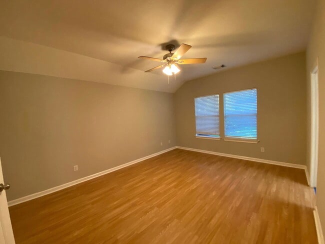 Building Photo - 38 W Sage Creek Pl