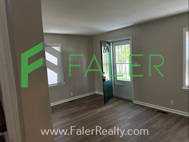 Building Photo - Charming Belmont Cape Cod Available Immedi...