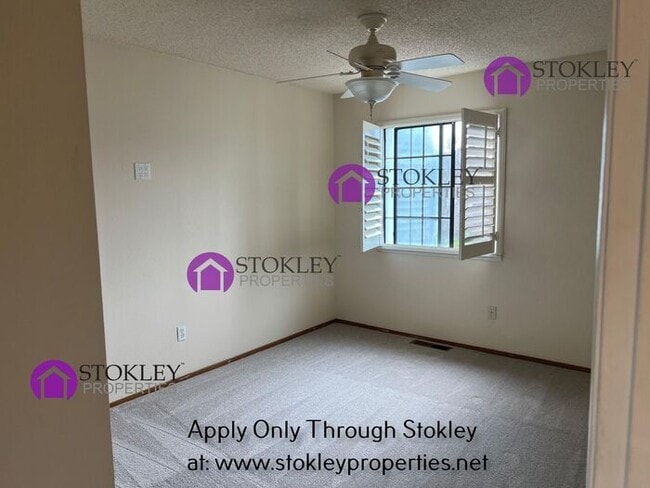 Building Photo - 3840 Rockford Dr