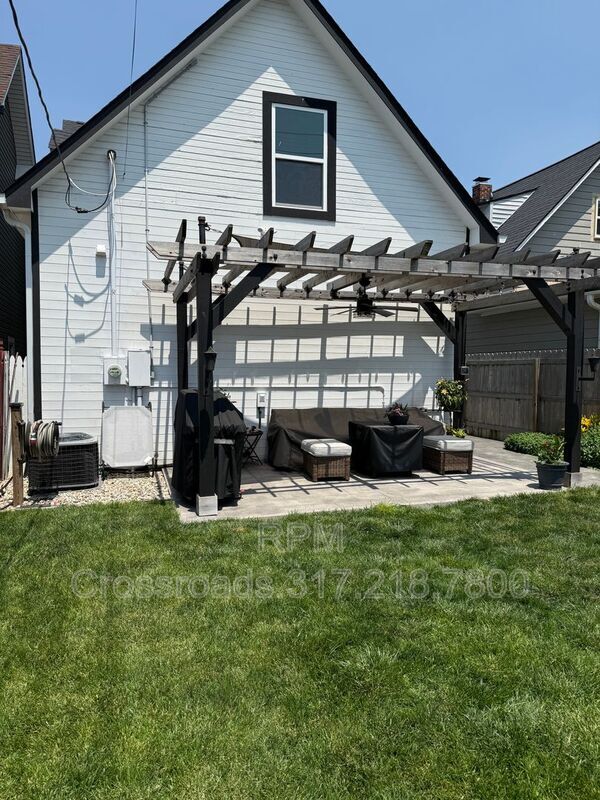 Building Photo - 1217 Hoyt Ave