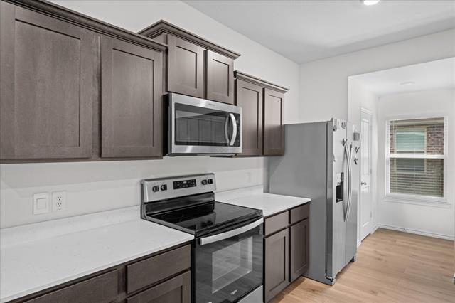 Building Photo - 217 Redbarn Ln
