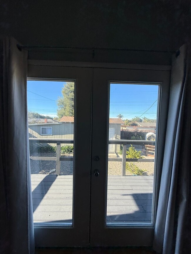 Building Photo - Stunning Fully Furnished 3 Bed-3 Bath Home with Den - Over 2300 Sq Ft.